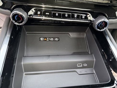 New 2026 Chevrolet Suburban Premier w/ Sun And Tow Package image 29