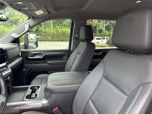 Used 2024 Chevrolet Silverado 2500 LTZ w/ LTZ Plus Package AWD/4WD image 21
