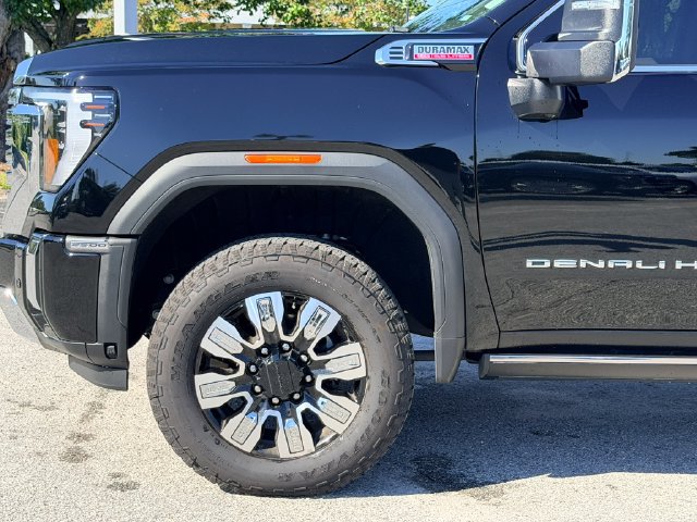 Used 2025 GMC Sierra 2500 Denali w/ Denali Reserve Package AWD/4WD image 9