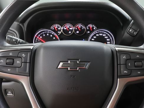 Used 2022 Chevrolet Silverado 1500 Custom Trail Boss w/ Safety Confidence Package AWD/4WD image 12