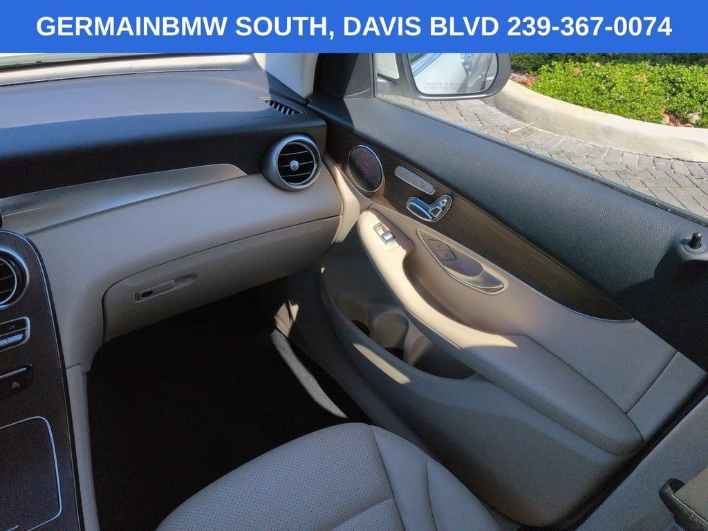 Used 2022 Mercedes-Benz GLC 300 image 19