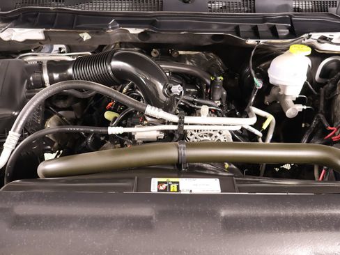 Used 2020 RAM 1500 Tradesman w/ Chrome Plus Package RWD image 18