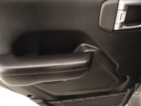 Used 2021 Jeep Wrangler Unlimited Sport image 16