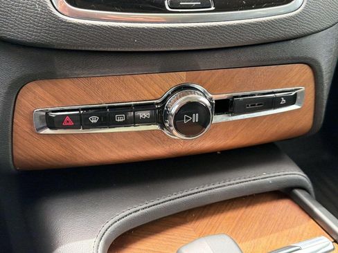 Certified 2023 Volvo XC90 B6 Plus w/ Protection Package Premier AWD/4WD image 16