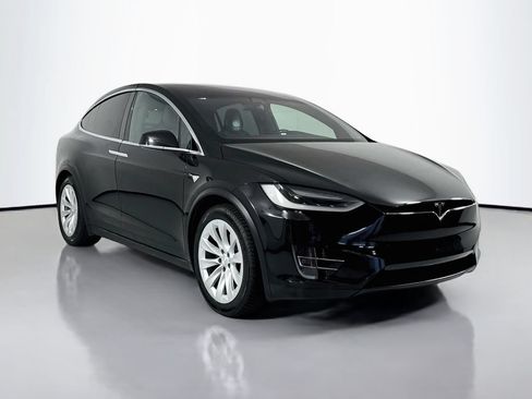 Used 2017 Tesla Model X 100D AWD/4WD image 4