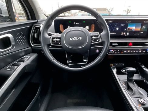 Certified 2024 Kia Sorento S w/ Panoramic Sunroof Package AWD/4WD image 13