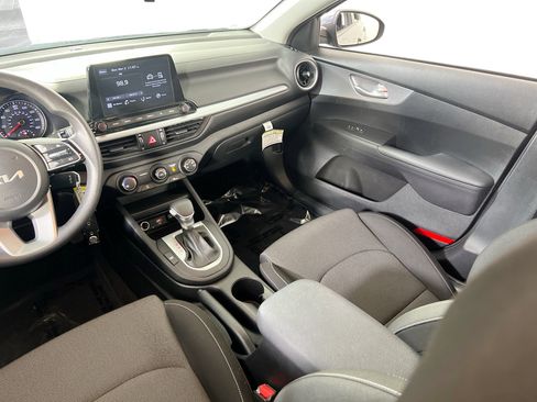 Used 2022 Kia Forte LXS image 21
