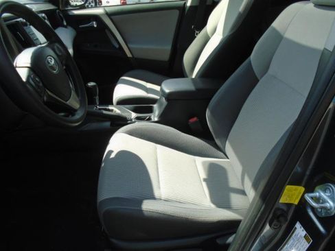 Used 2014 Toyota RAV4 XLE AWD/4WD image 13