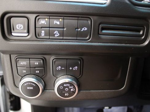 Used 2021 GMC Yukon AT4 image 45