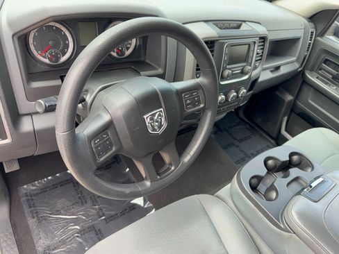 Used 2018 RAM 1500 Express RWD image 4