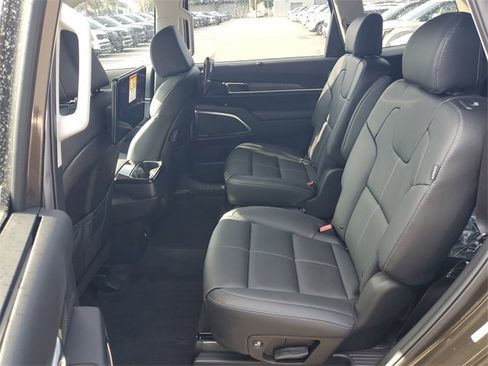 New 2025 Kia Telluride SX w/ SX Captain's Chair Package image 20