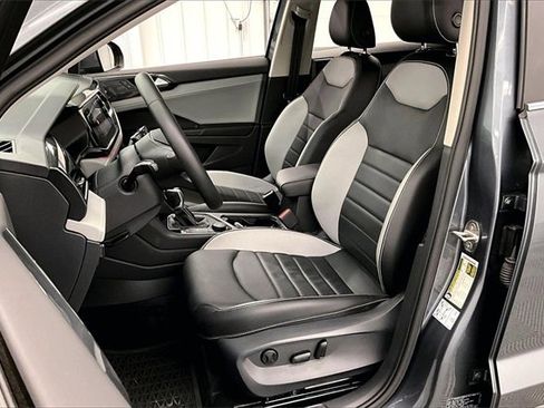 Used 2022 Volkswagen Taos SEL image 19