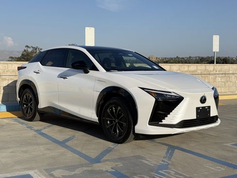 New 2026 Lexus RZ 350e 2WD image 2