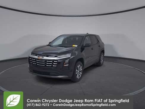Used 2026 Chevrolet Equinox LT FWD image 6