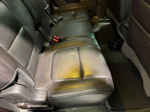 Used 2013 Ford Explorer XLT image 32