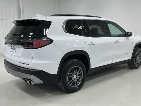 Used 2025 GMC Acadia Elevation image 5