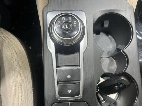 Used 2022 Ford Escape SE AWD/4WD image 19