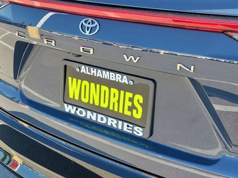 New 2026 Toyota Crown Signia Limited image 7