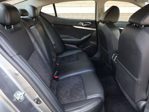 Used 2016 Nissan Maxima SR image 23