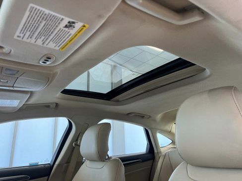 Used 2015 Ford Fusion SE w/ Equipment Group 202A FWD image 28