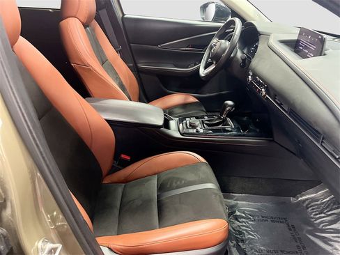 Used 2024 MAZDA CX-30 Carbon image 28