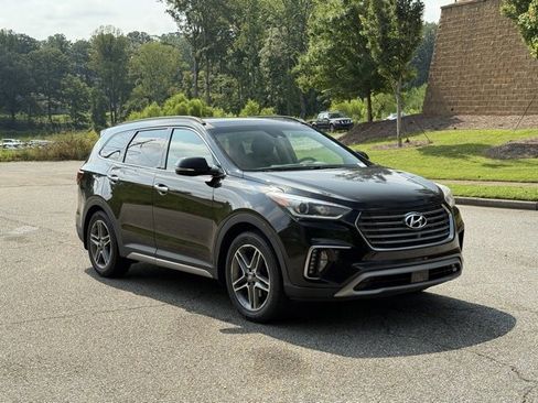 Used 2018 Hyundai Santa Fe Limited image 7