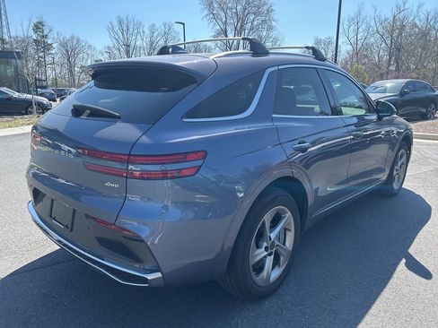 Used 2026 Genesis GV70 2.5T Select image 5