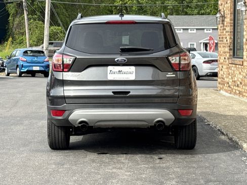 Used 2018 Ford Escape SE FWD image 4