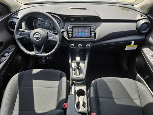 New 2025 Nissan Kicks Play S image 6