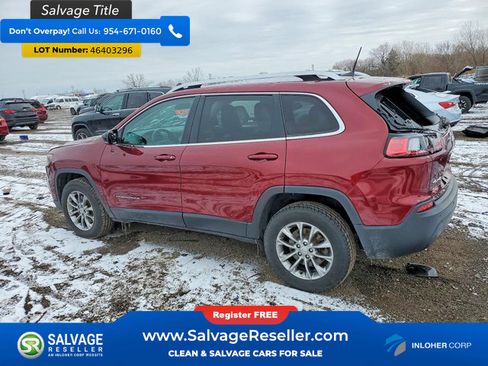 Used 2019 Jeep Cherokee Latitude Plus w/ Cold Weather Group AWD/4WD image 3