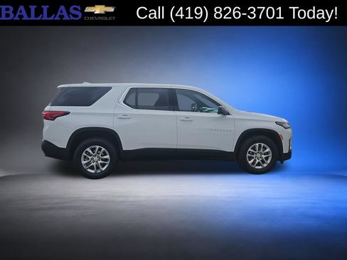 Certified 2023 Chevrolet Traverse LS FWD image 9