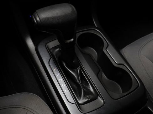 Certified 2020 Chevrolet Colorado W/T w/ Custom Special Edition image 11