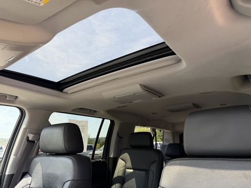 Used 2015 Chevrolet Suburban LTZ AWD/4WD image 31