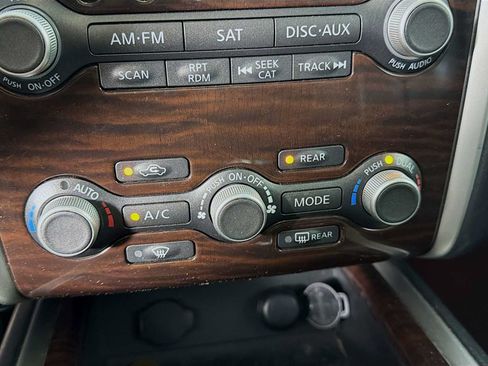 Used 2013 Nissan Pathfinder Platinum w/ Platinum Premium Pkg AWD/4WD image 14