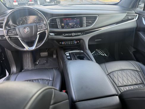 Used 2023 Buick Enclave Avenir w/ Avenir Technology Package AWD/4WD image 17