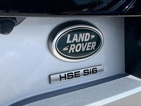 Used 2018 Land Rover Discovery HSE AWD/4WD image 9