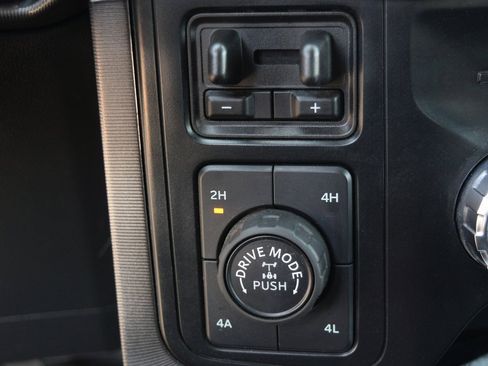 Used 2024 Ford F150 Platinum w/ Equipment Group 702A High image 28