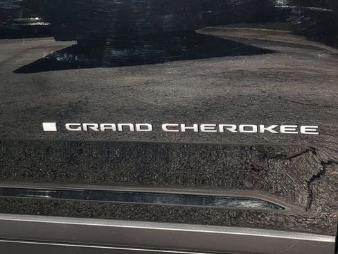 Certified 2024 Jeep Grand Cherokee L Limited image 13