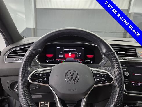 Used 2022 Volkswagen Tiguan SE R-Line image 29