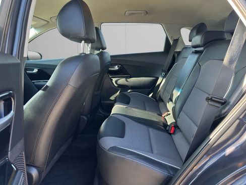 Used 2019 Kia Niro EX w/ Cold Weather Package 2.0 FWD image 13