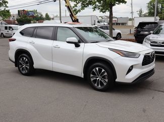 Used 2024 Toyota Highlander XLE AWD/4WD video 2