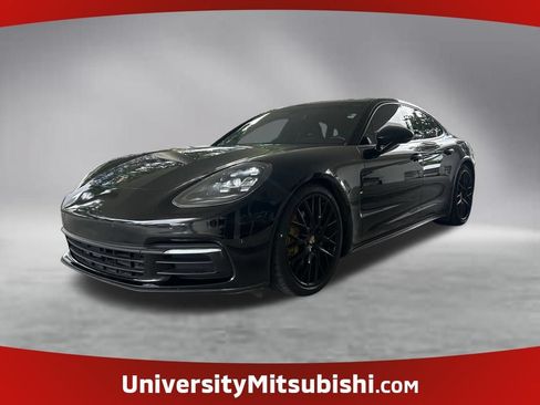 Used 2017 Porsche Panamera RWD image 1