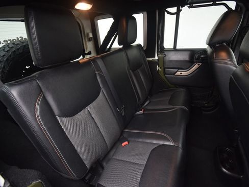 Used 2016 Jeep Wrangler Unlimited Sahara AWD/4WD image 20