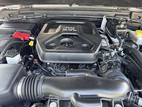 Used 2018 Jeep Wrangler Unlimited Sport AWD/4WD image 32