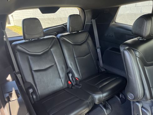 Used 2025 Cadillac XT6 Sport w/ Technology Package image 16