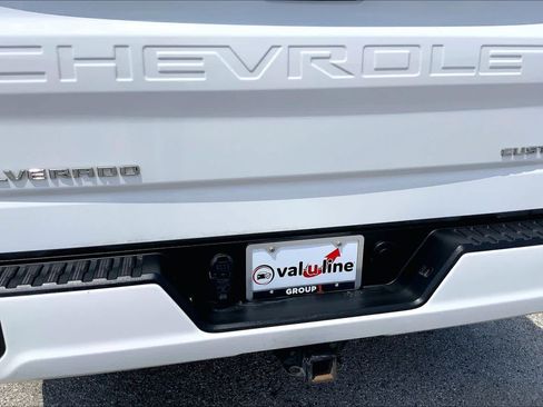 Used 2021 Chevrolet Silverado 1500 Custom AWD/4WD image 9