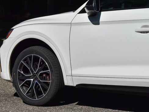 Used 2023 Audi SQ5 Premium Plus w/ Premium Plus Package AWD/4WD image 31