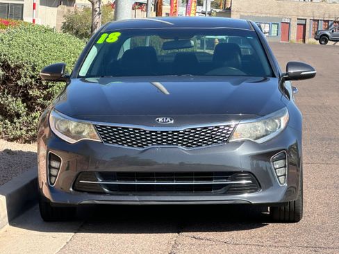 Used 2018 Kia Optima S image 2