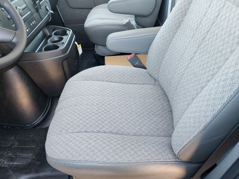 New 2025 Chevrolet Express 3500 w/ Power Convenience Package image 18