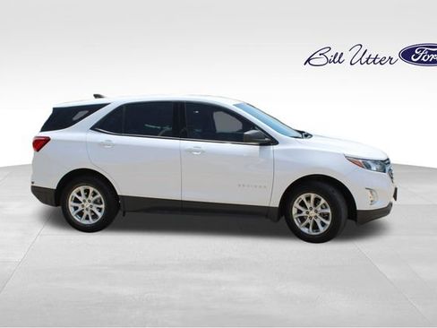 Used 2018 Chevrolet Equinox LS FWD image 4